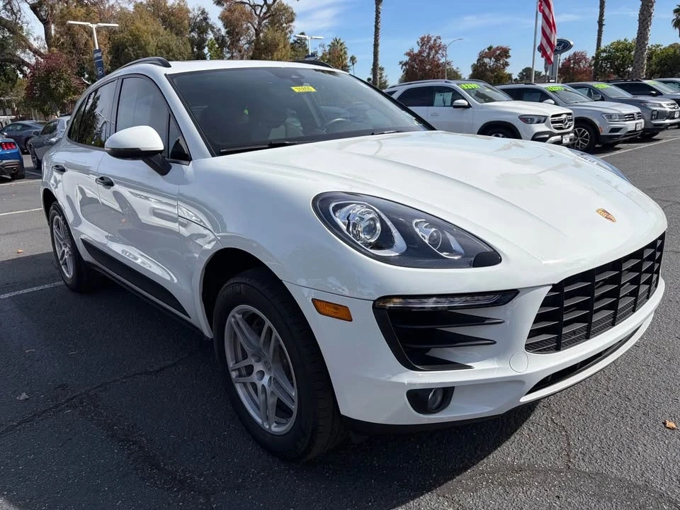 2018 Porsche Macan - Image 2 of 8