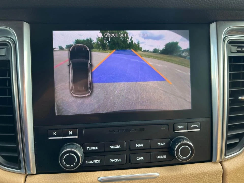 2018 Porsche Macan - Image 18 of 18