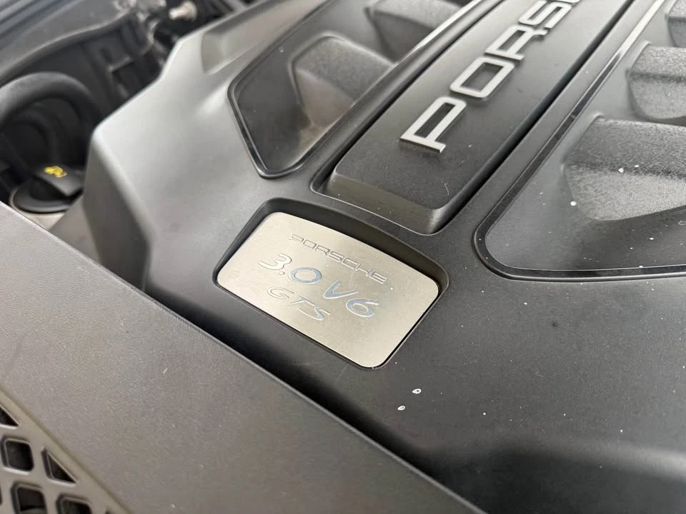2018 Porsche Macan - Image 14 of 19