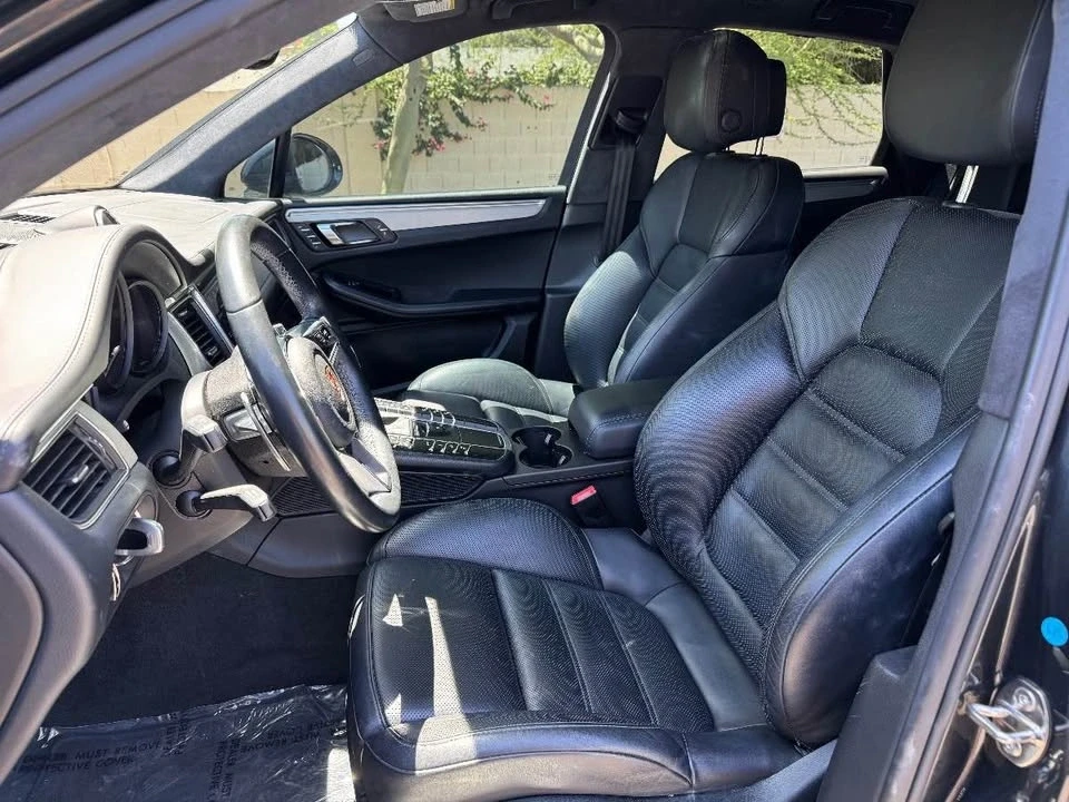 2018 Porsche Macan - Image 8 of 13