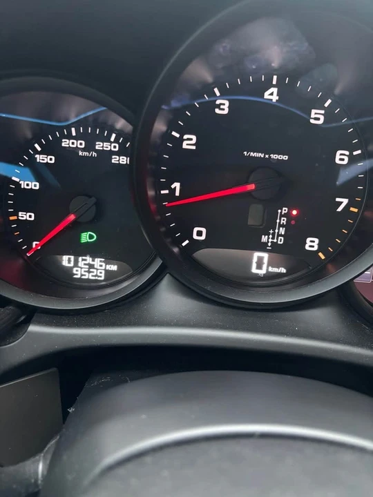 2018 Porsche Macan - Image 11 of 14