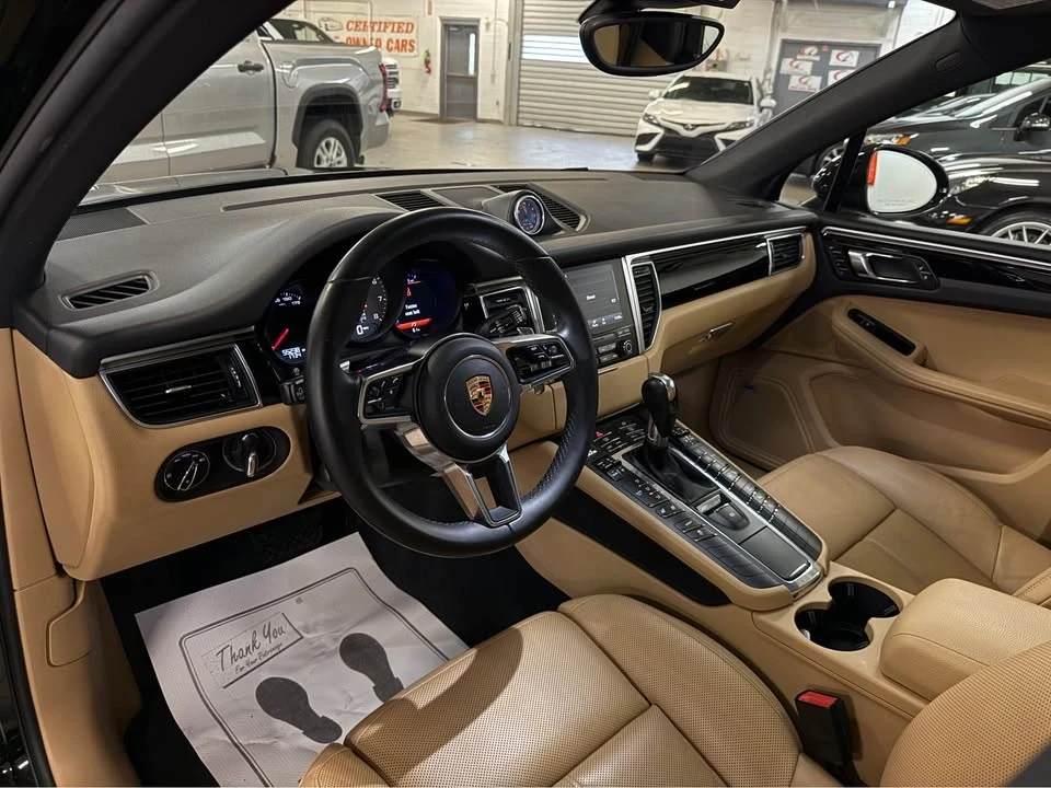 2018 Porsche Macan - Image 9 of 18