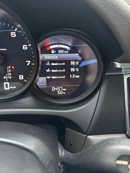 2018 Porsche Macan - Image 13 of 14