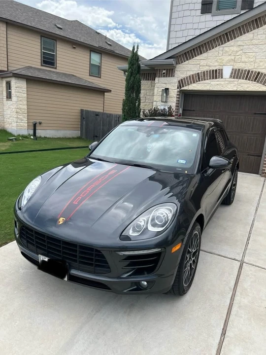 2018 Porsche Macan - Image 11 of 12