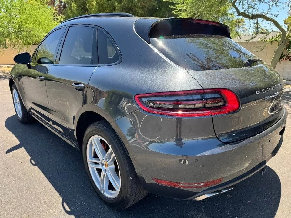 2018 Porsche Macan - Image 11 of 13