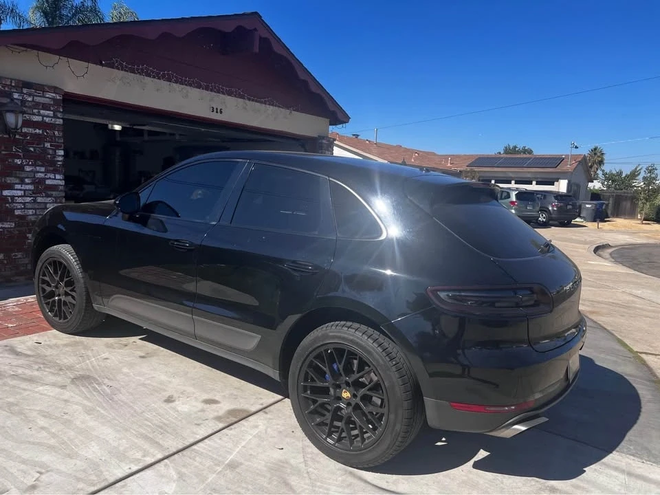 2018 Porsche Macan - Image 2 of 6