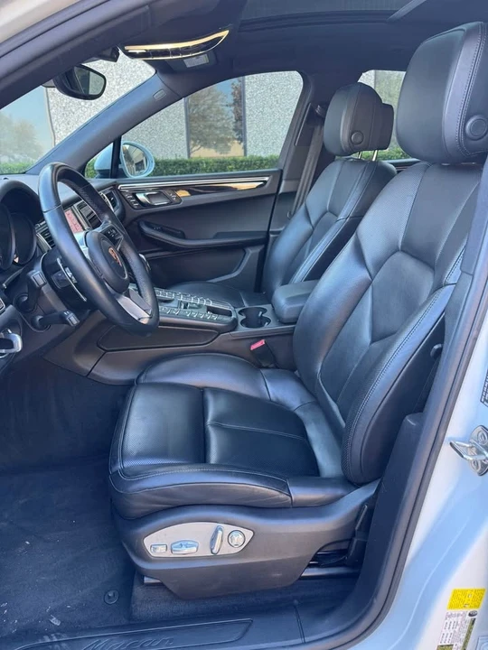 2018 Porsche Macan - Image 8 of 12