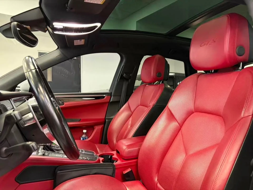 2018 Porsche Macan - Image 8 of 11