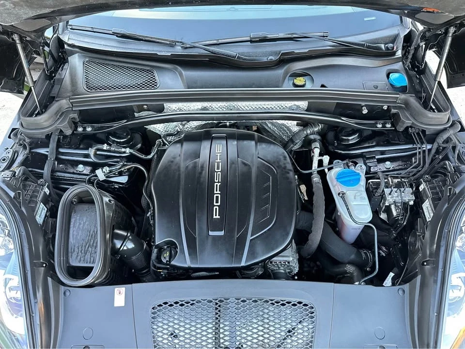 2018 Porsche Macan - Image 19 of 19