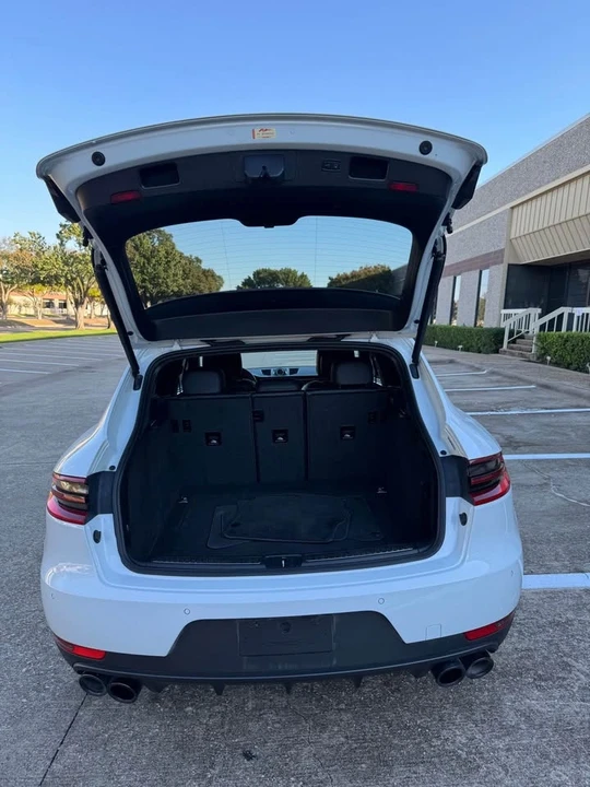 2018 Porsche Macan - Image 12 of 12