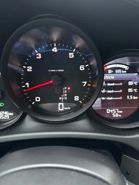 2018 Porsche Macan - Image 12 of 14