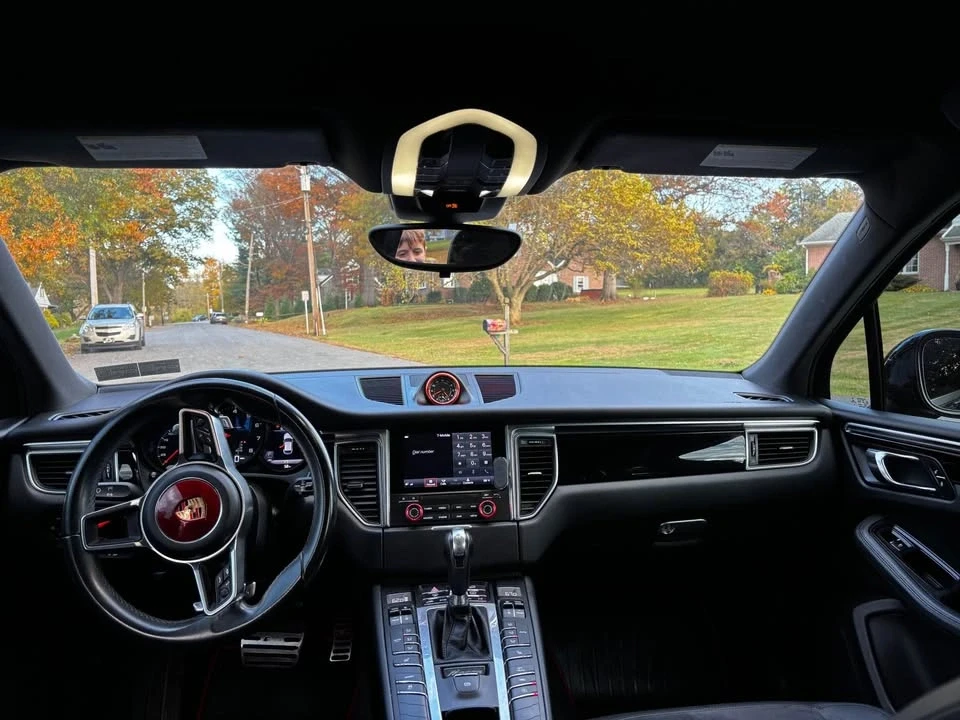2018 Porsche Macan - Image 12 of 14