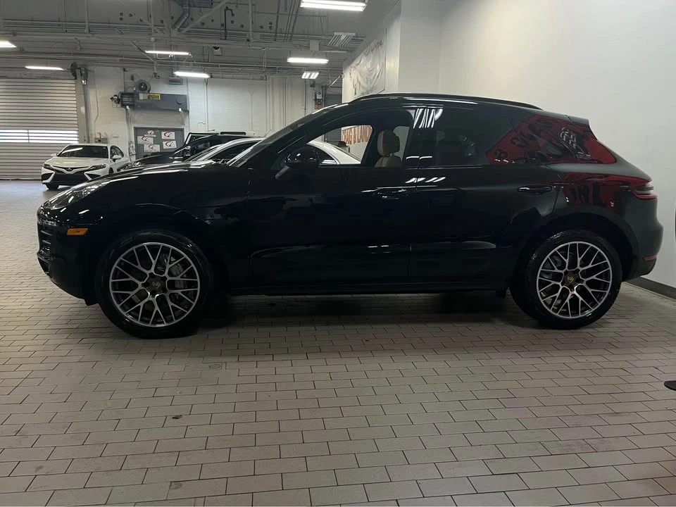 2018 Porsche Macan - Image 2 of 17