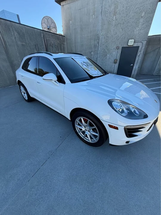 2018 Porsche Macan - Image 2 of 12