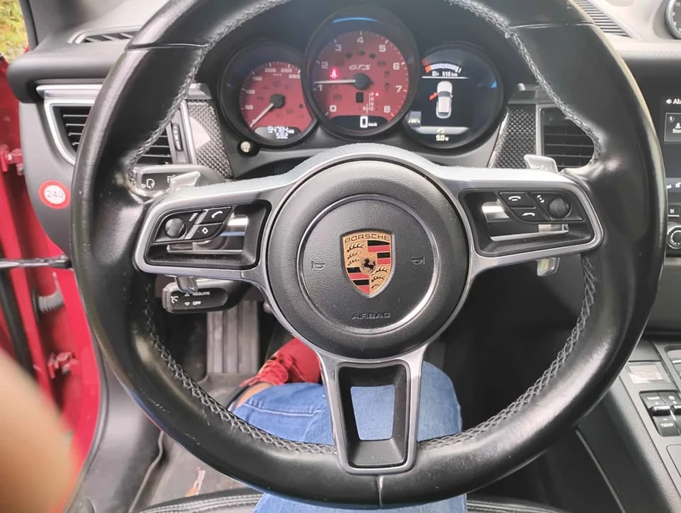 2018 Porsche Macan - Image 10 of 15