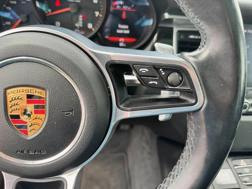 2018 Porsche Macan - Image 8 of 11