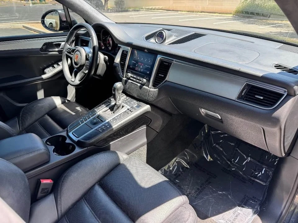 2018 Porsche Macan - Image 10 of 13