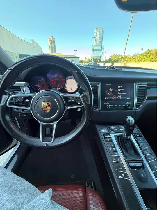 2018 Porsche Macan - Image 6 of 12