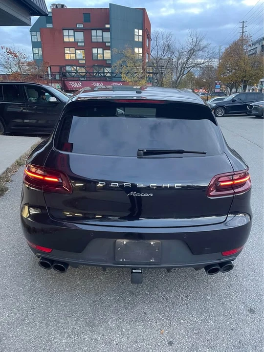 2018 Porsche Macan - Image 7 of 10
