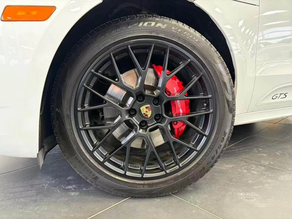 2018 Porsche Macan - Image 6 of 11