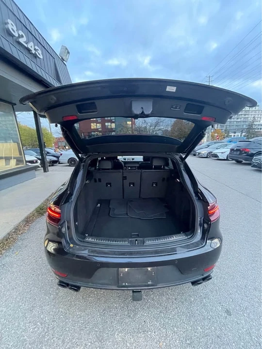 2018 Porsche Macan - Image 10 of 10