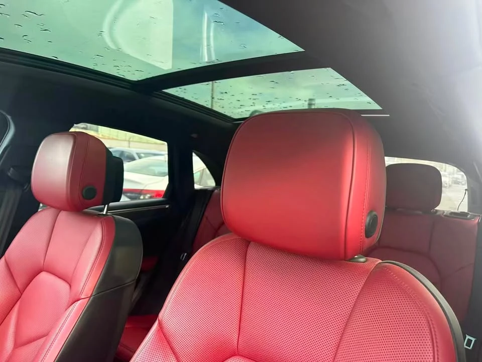2018 Porsche Macan - Image 9 of 19