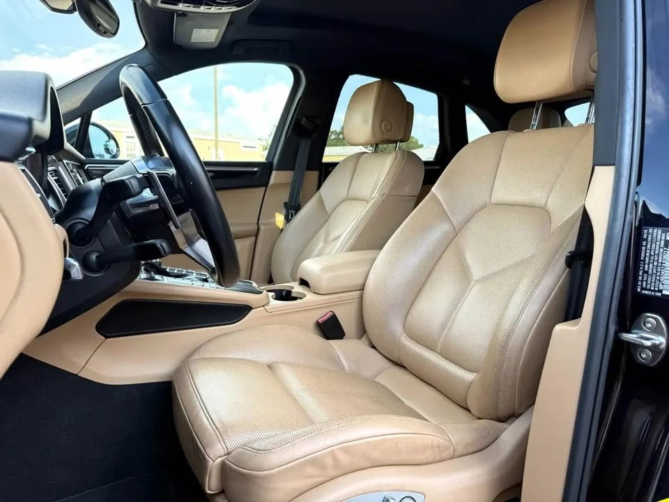2018 Porsche Macan - Image 4 of 9