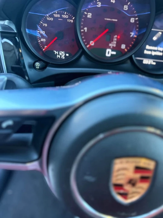2018 Porsche Macan - Image 10 of 12