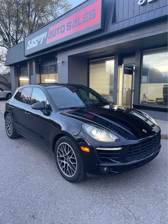 2018 Porsche Macan - Image 9 of 10