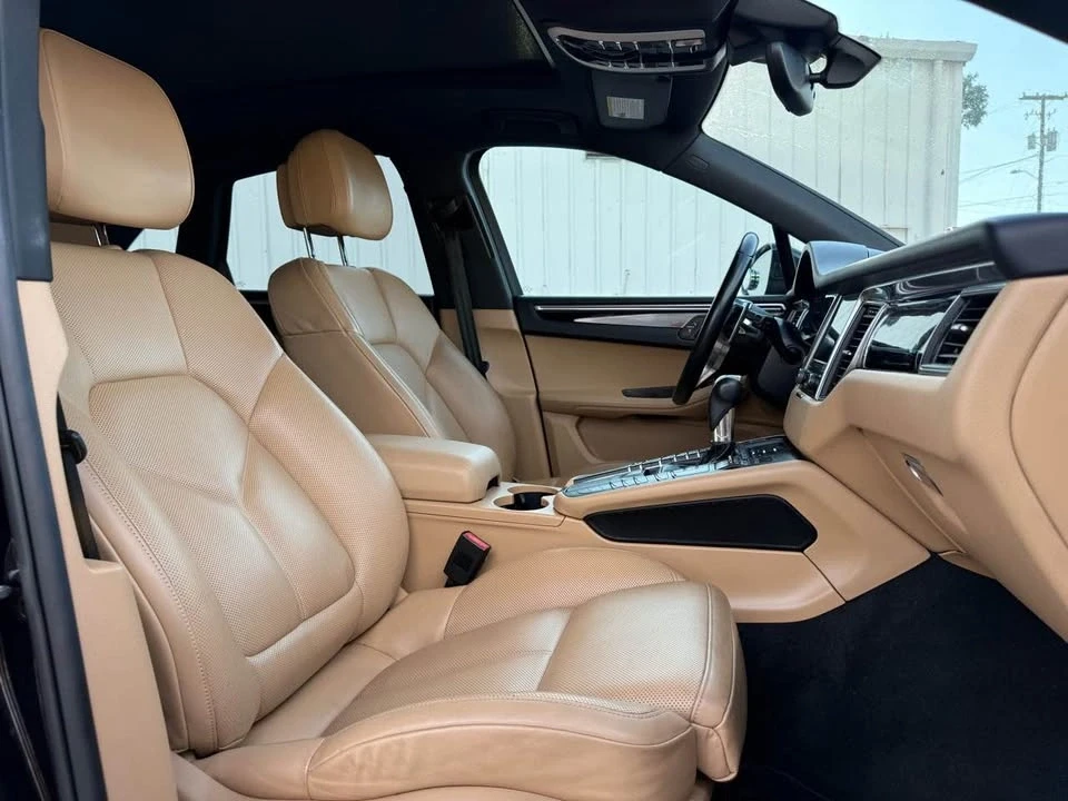 2018 Porsche Macan - Image 7 of 9