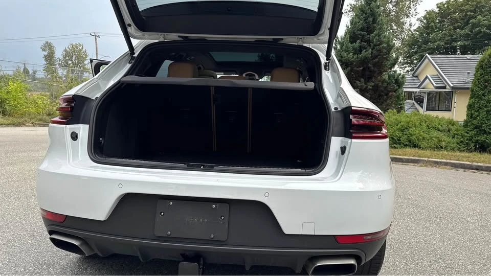 2018 Porsche Macan - Image 12 of 20