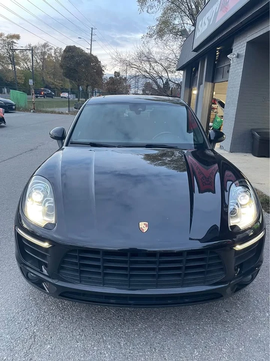 2018 Porsche Macan - Image 2 of 10