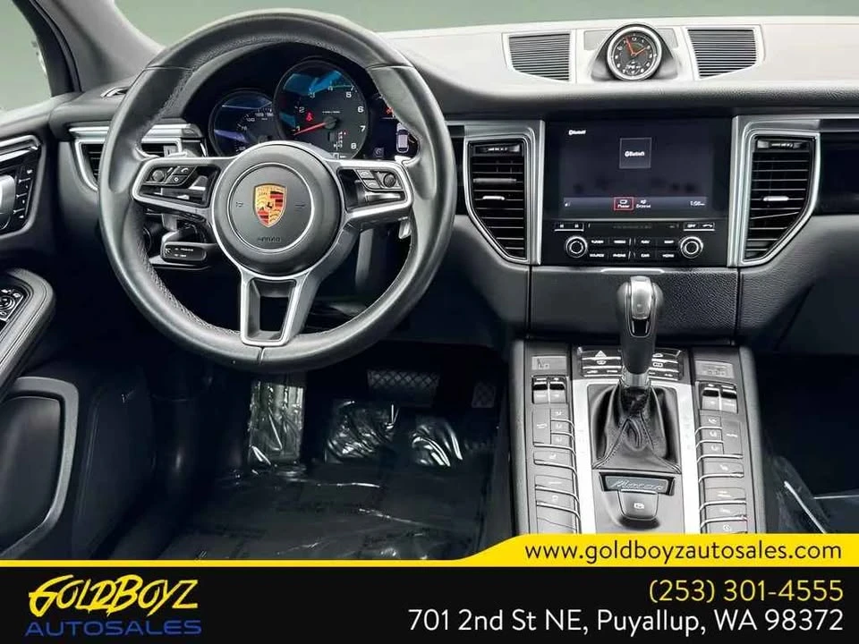 2018 Porsche Macan - Image 10 of 12