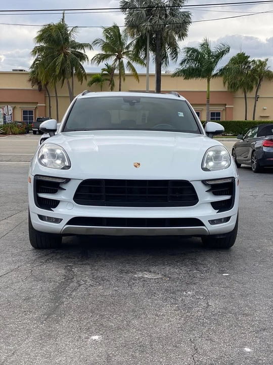 2018 Porsche Macan - Image 2 of 14