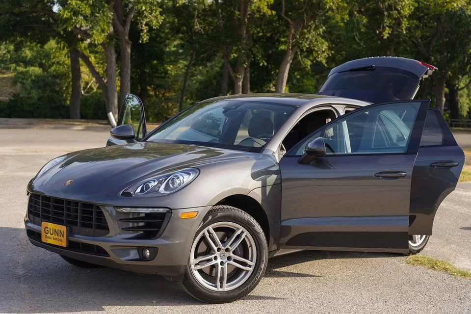 2018 Porsche Macan - Image 9 of 9