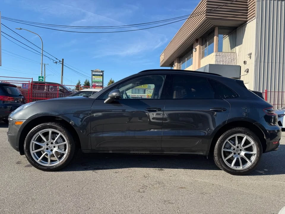 2018 Porsche Macan - Image 10 of 19