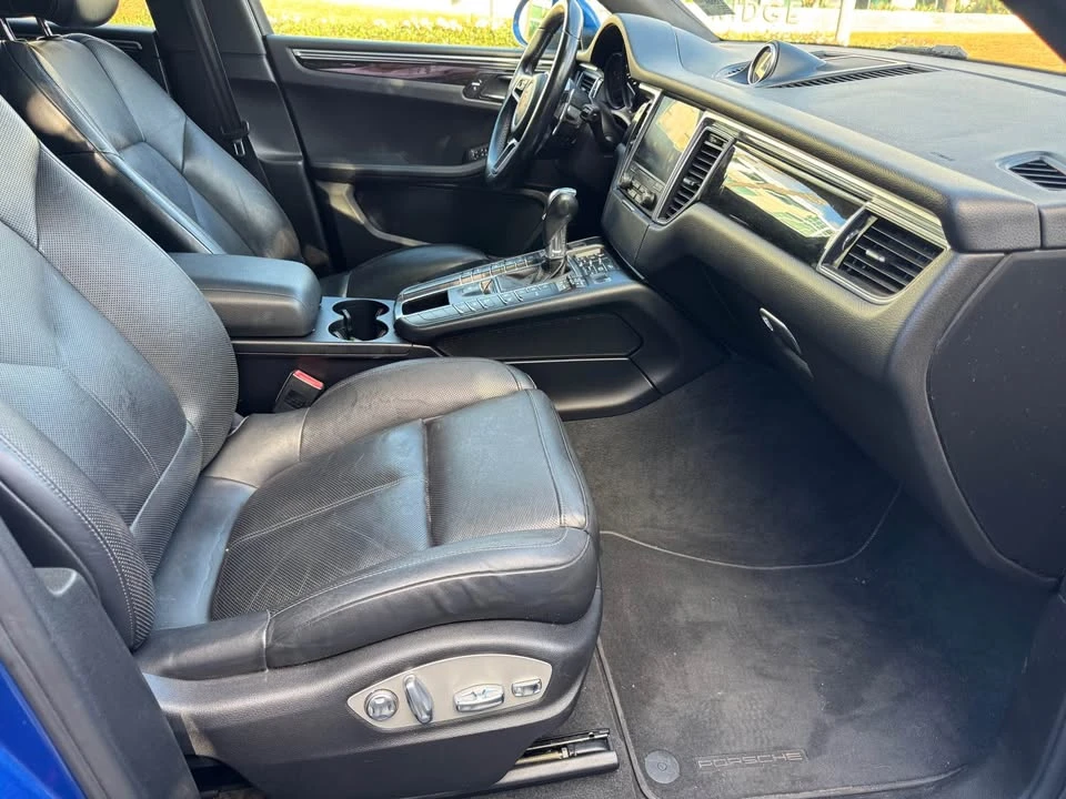 2018 Porsche Macan - Image 12 of 13