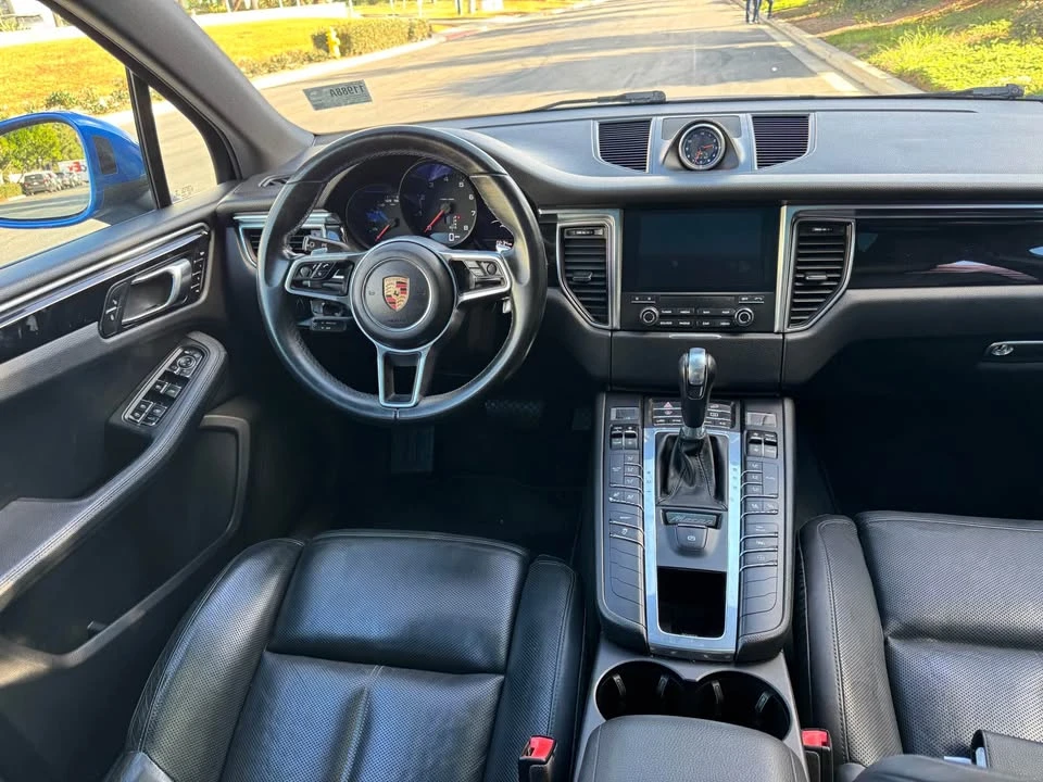 2018 Porsche Macan - Image 11 of 13