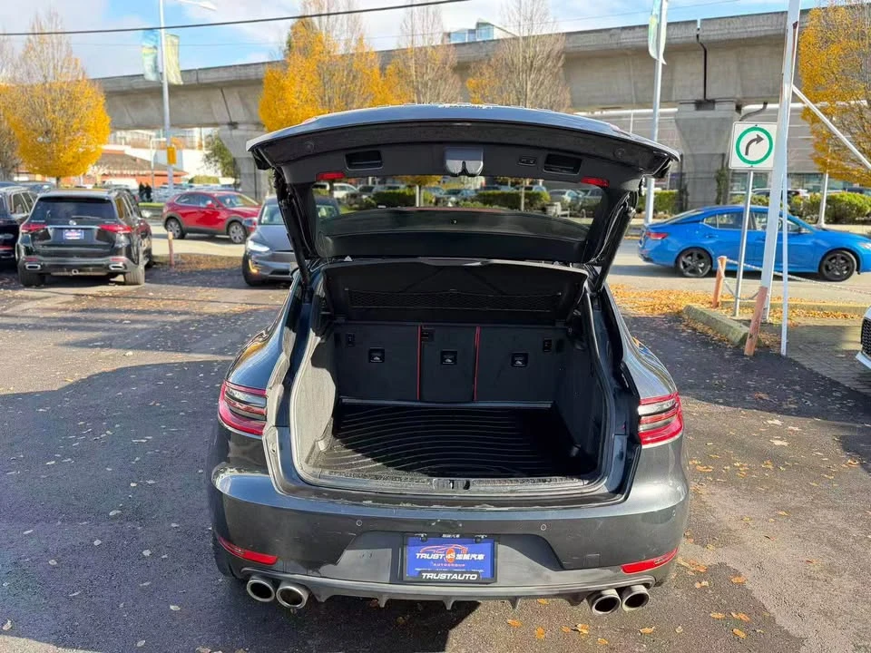2018 Porsche Macan - Image 6 of 19