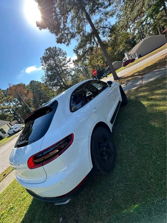 2018 Porsche Macan - Image 6 of 16