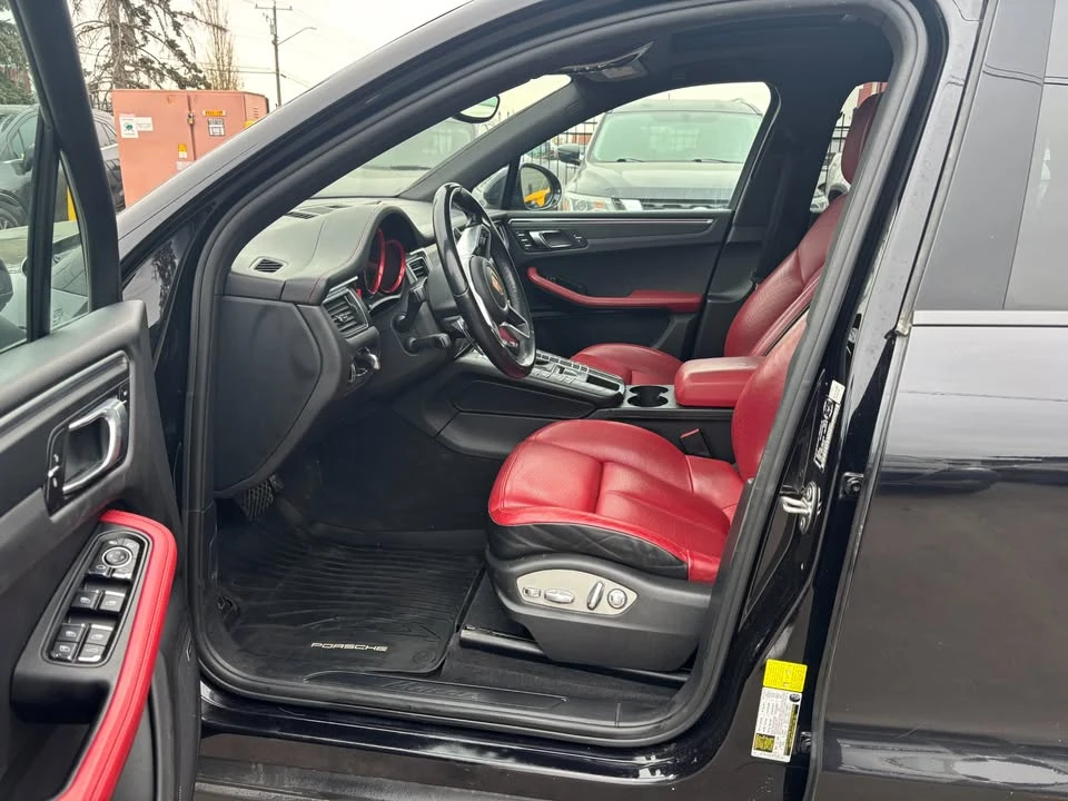 2018 Porsche Macan - Image 7 of 9