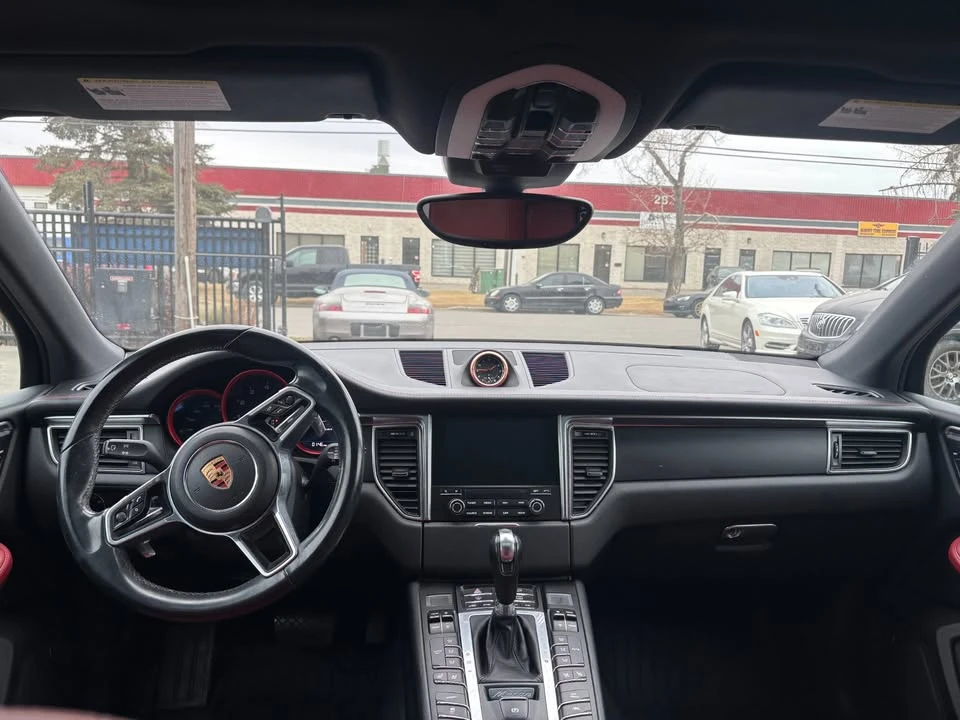 2018 Porsche Macan - Image 9 of 9
