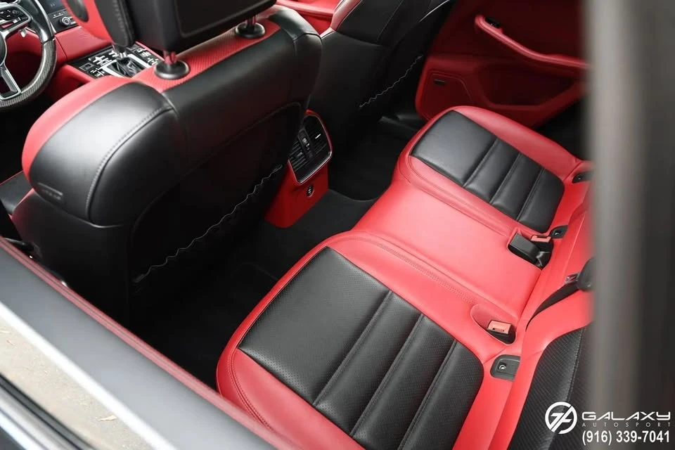 2018 Porsche Macan - Image 19 of 20