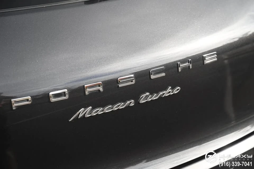 2018 Porsche Macan - Image 11 of 20