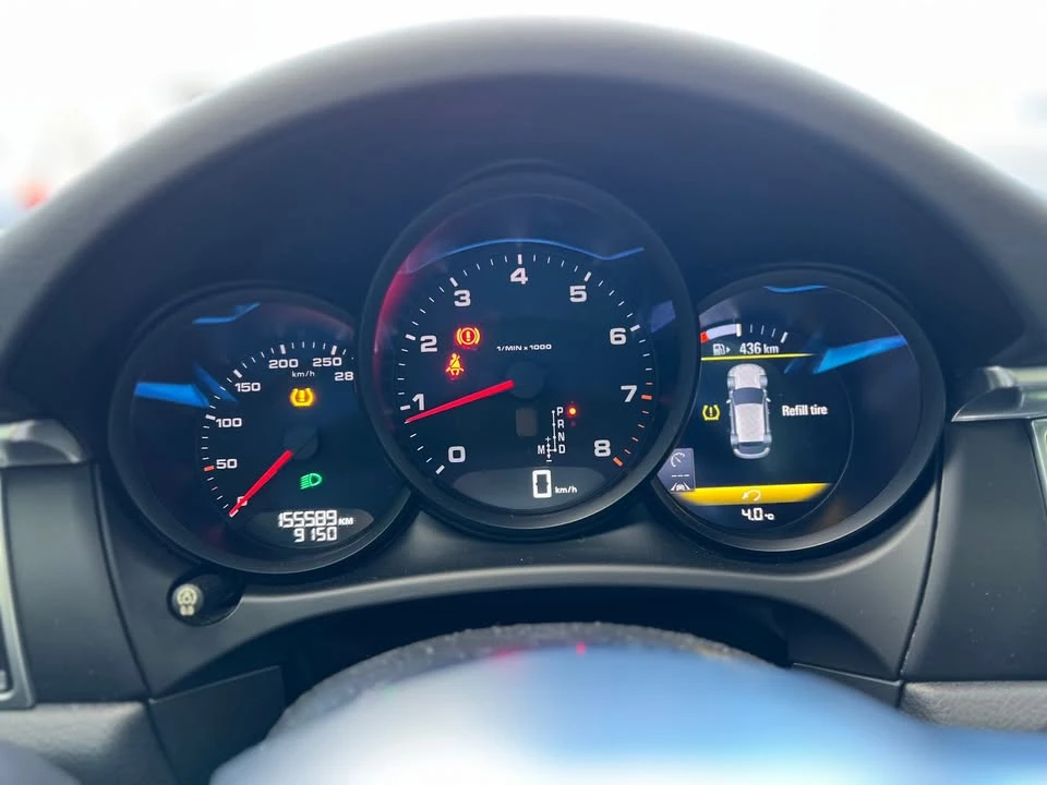 2018 Porsche Macan - Image 15 of 20