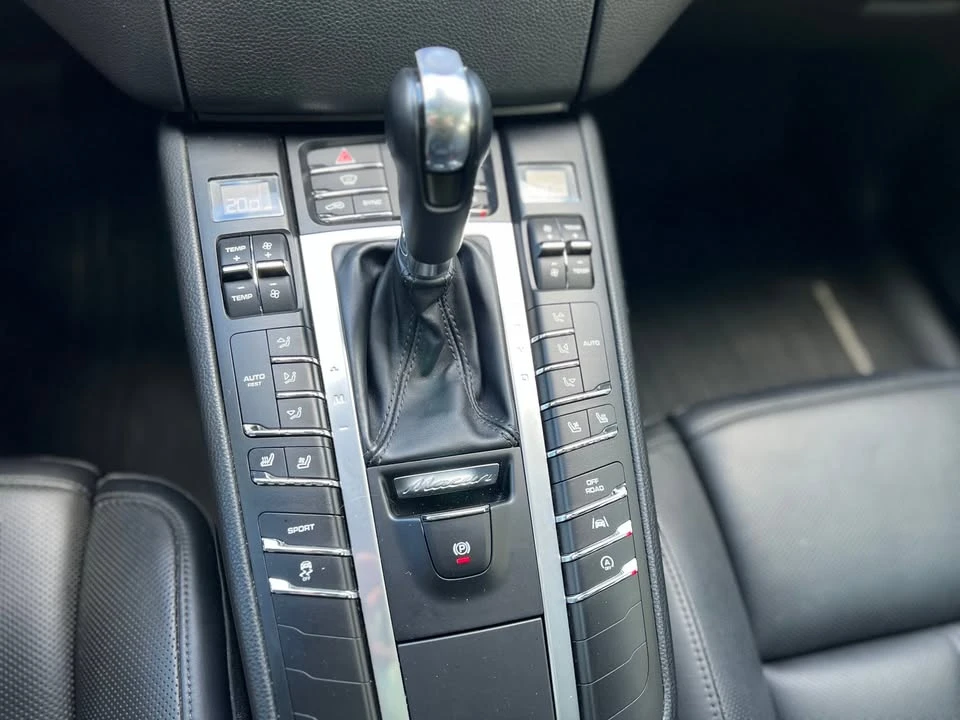 2018 Porsche Macan - Image 20 of 20