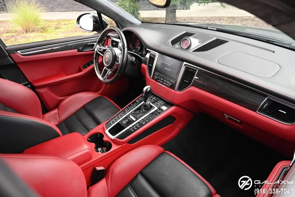 2018 Porsche Macan - Image 14 of 20