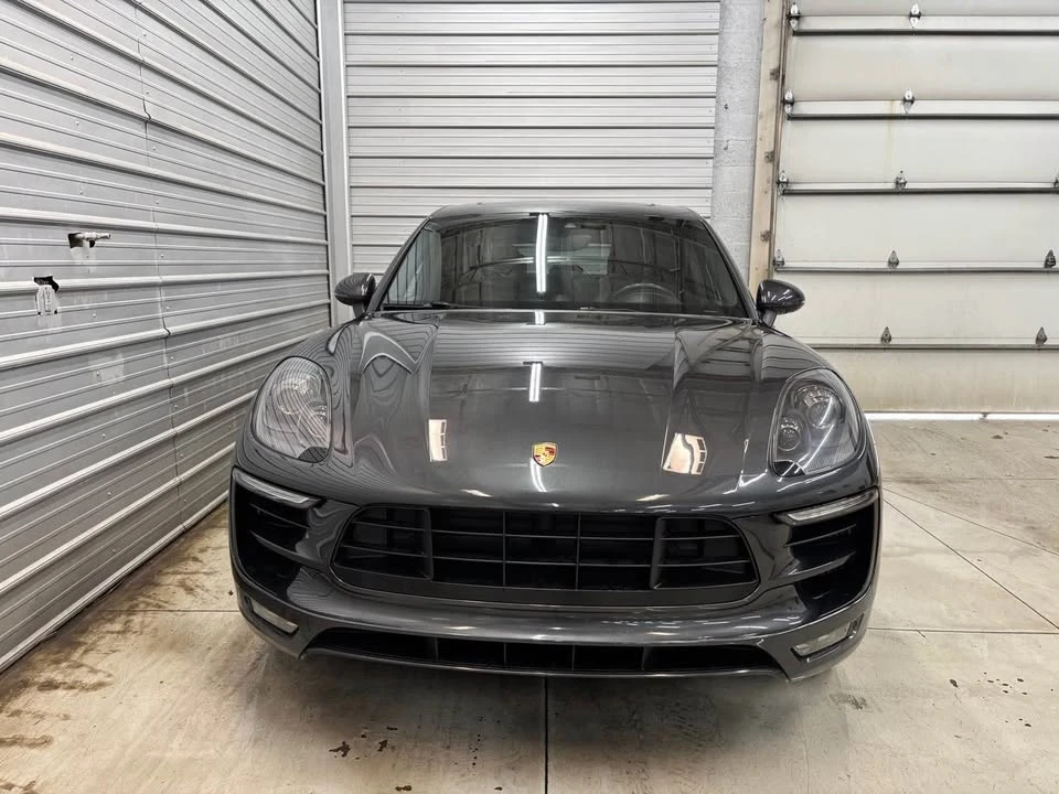 2018 Porsche Macan - Image 15 of 16