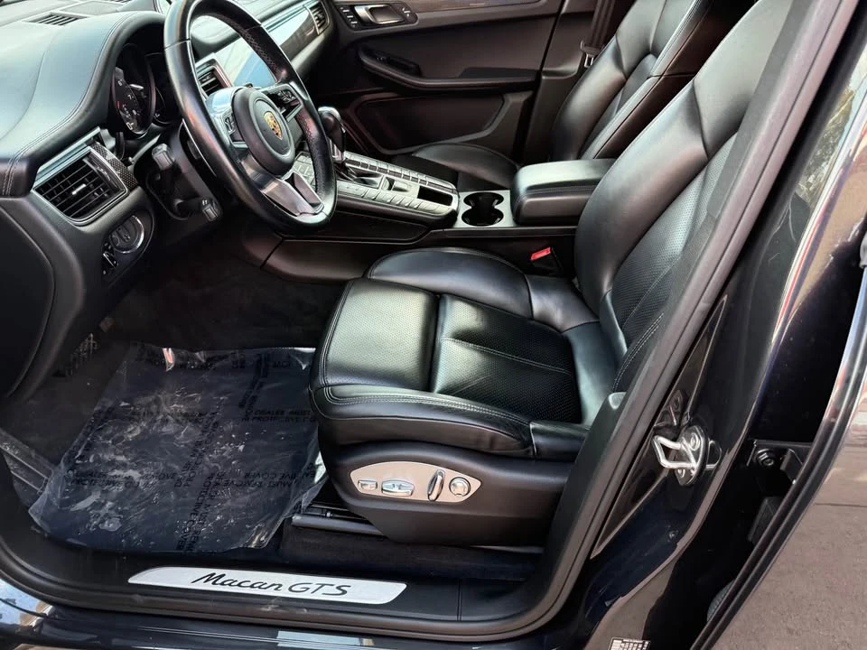 2018 Porsche Macan - Image 9 of 16