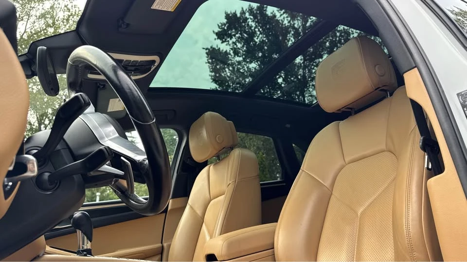2018 Porsche Macan - Image 9 of 20
